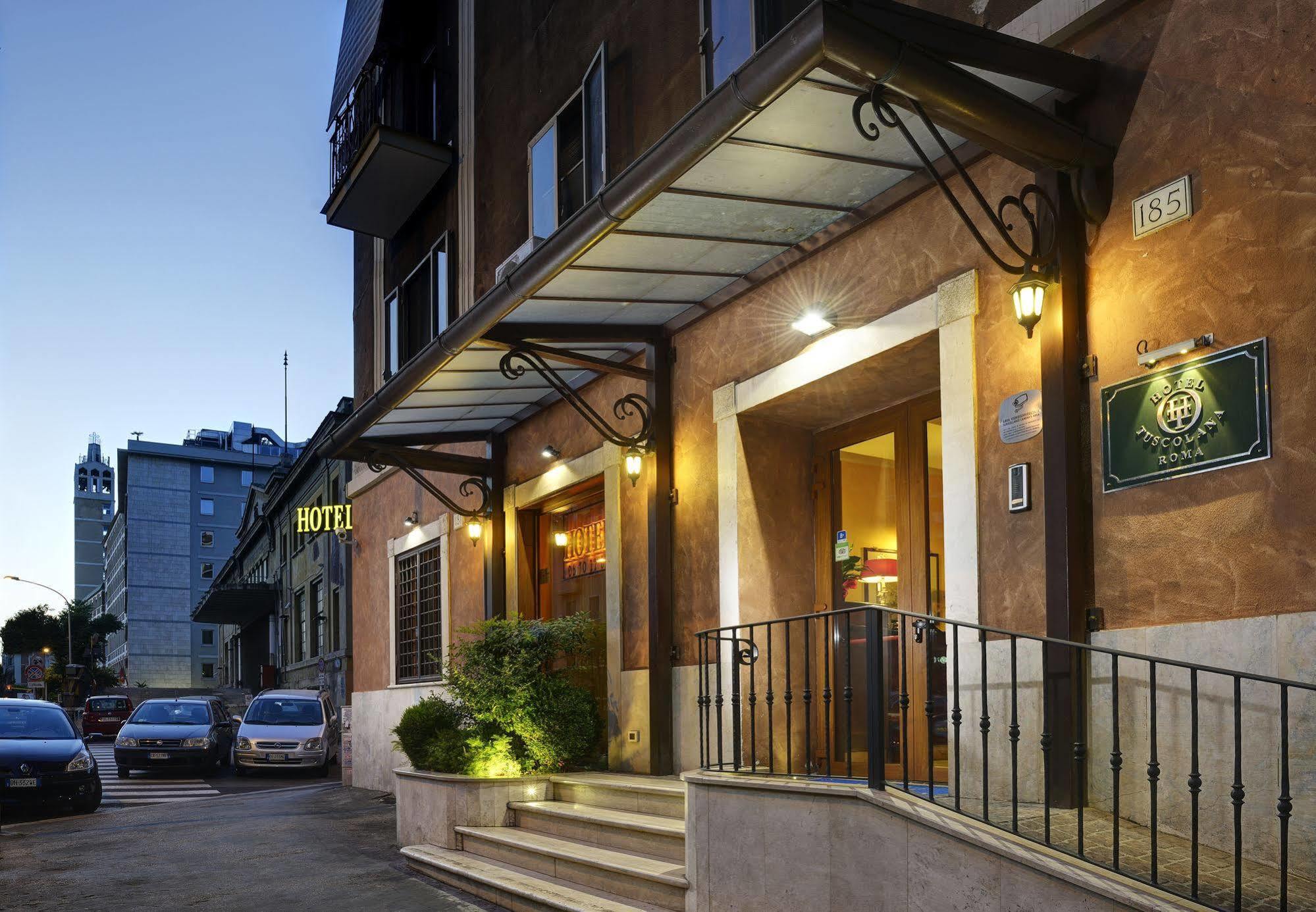 Hotel Tuscolana Roma Exterior foto